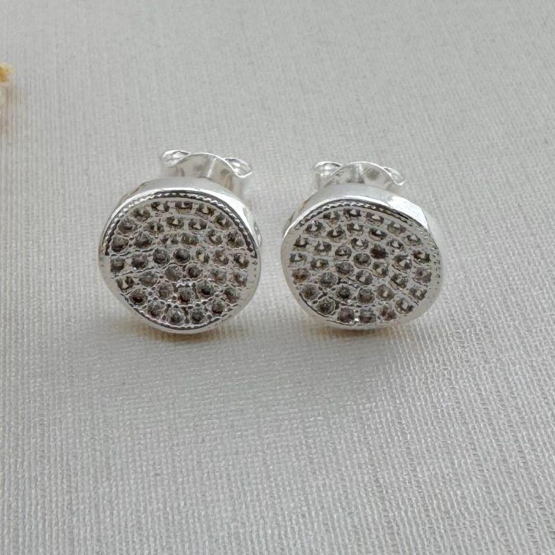 07.2670.1.S - Brinco de formato circular de cravação estilo chuveiro com borda lisa