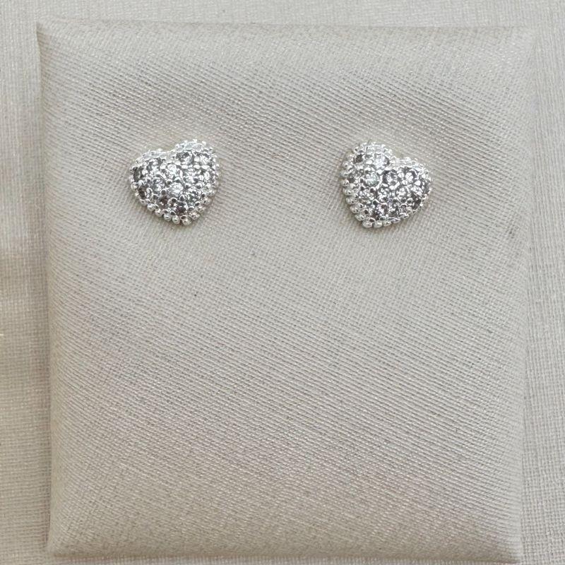 07.2686.1.S - (Tam. M) Brinco de coração abaloado cravejado