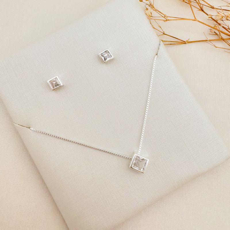 08.0600.1.S - (45) Conjunto de ponto de luz quadrado em cravação inglesa