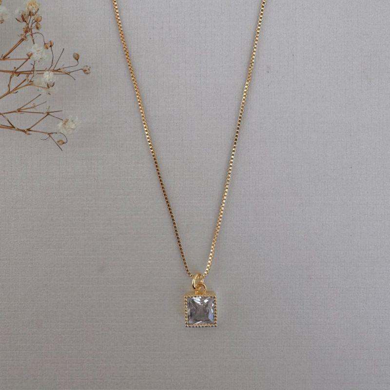 09.2254.1.O - (45) Colar de veneziana com pingente ponto de luz quadrado com borda spikes