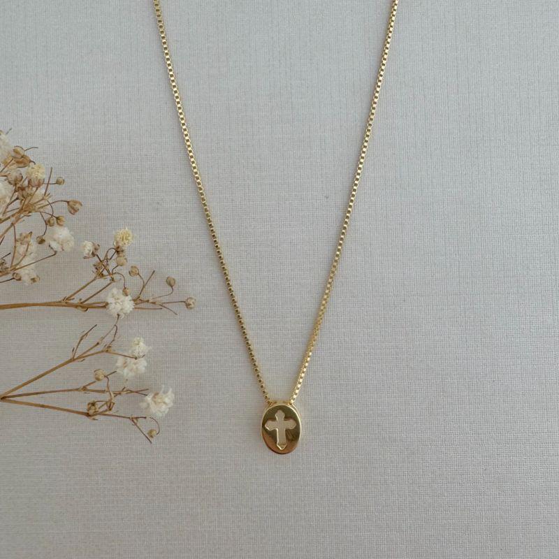 09.2263.0.O - (45) Colar veneziana com pingente oval de galeria com cruz vazada