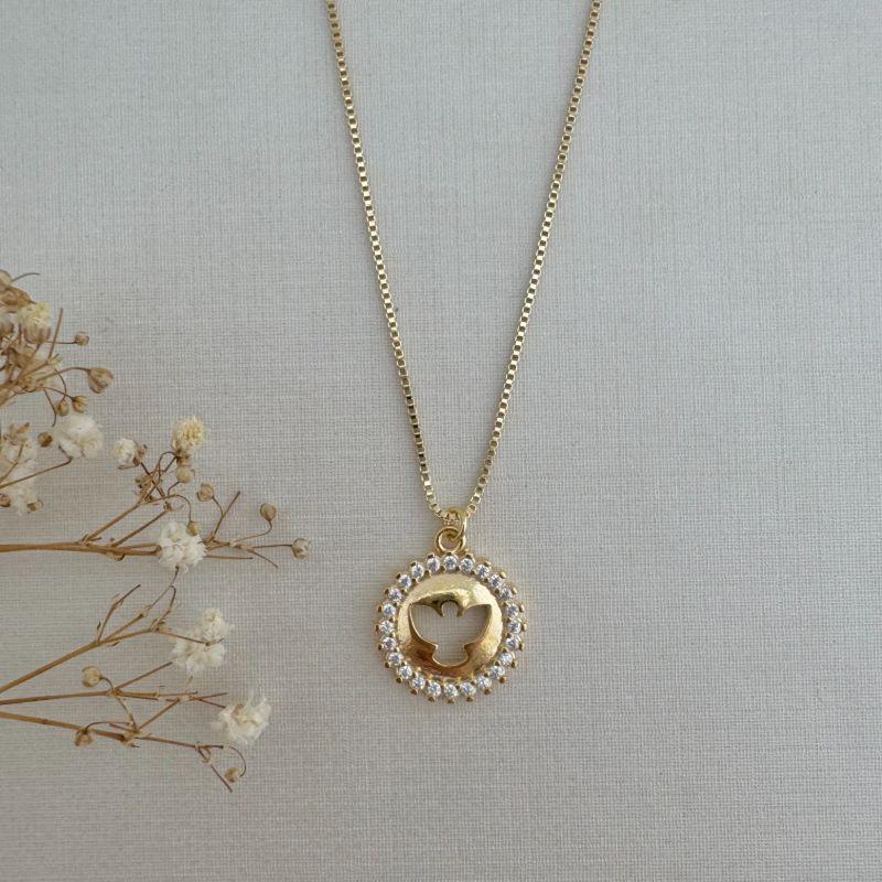 09.2269.1.O - (45) Colar veneziana com pingente oval de Espirito Santo vazado central com borda cravejada