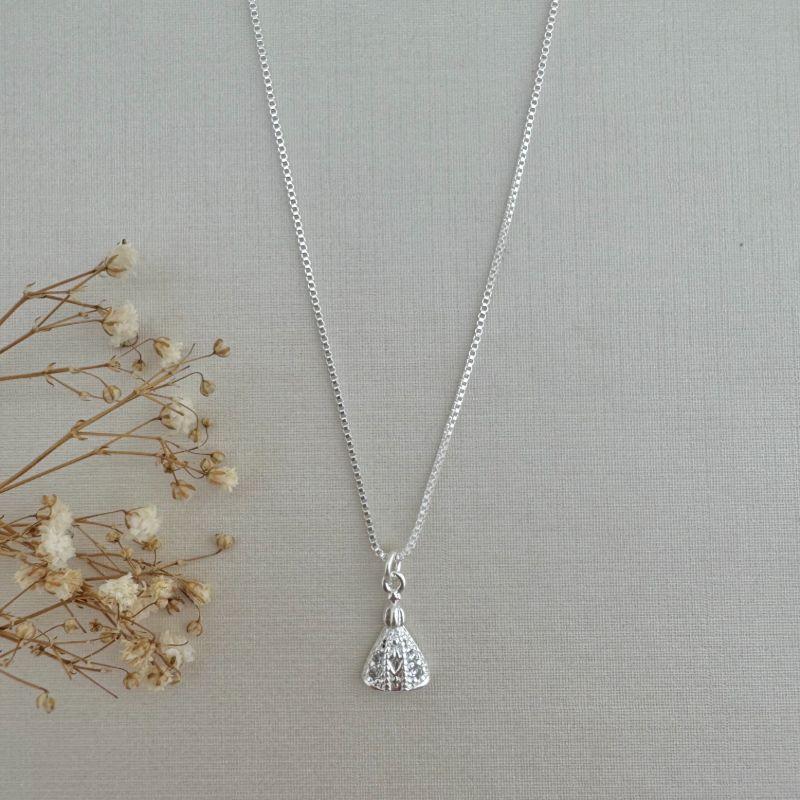 09.2277.1.S - (45) Colar veneziana com pingente de mossa senhora cravejada