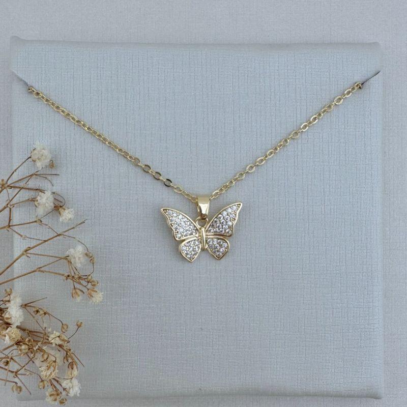 09.2288.1.O - (45) Colar de elos ovais com pingente de borboleta desenhada cravejada