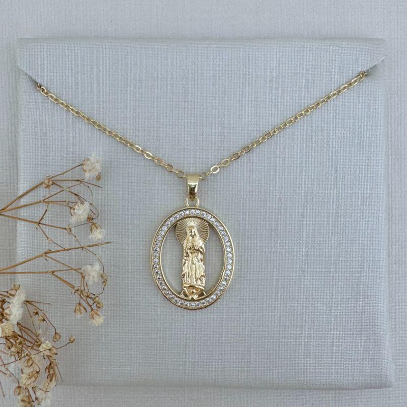 09.2289.1.O - (45) Colar de elos ovais com pingente oval com imagem de Nossa Senhora de Fatima