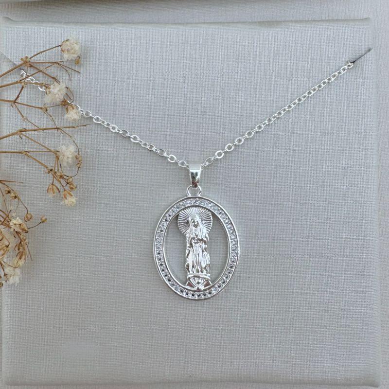 09.2289.1.S - (45) Colar de elos ovais com pingente oval com imagem de Nossa Senhora de Fatima