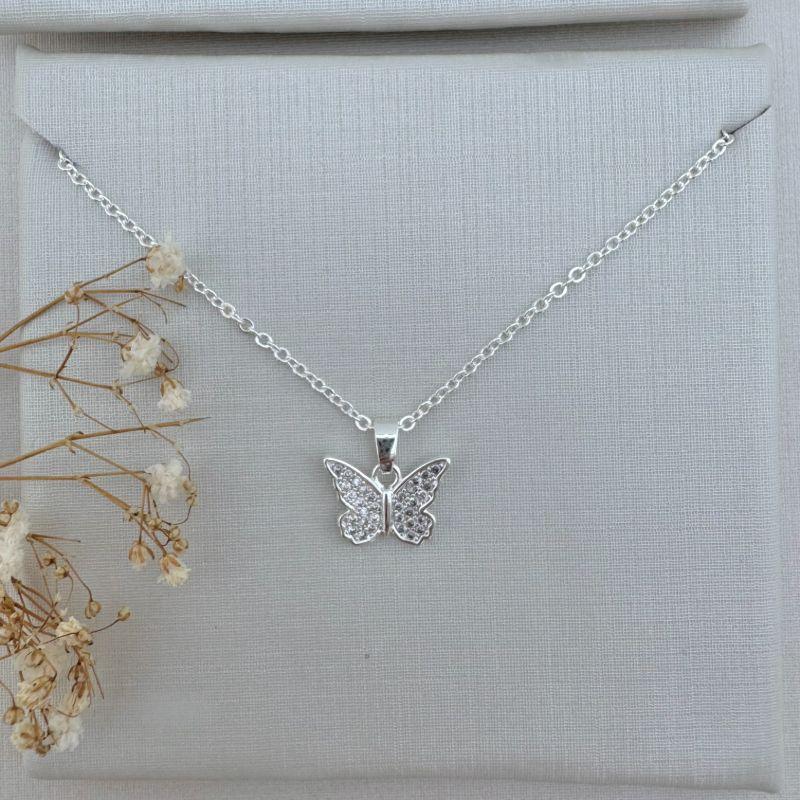 09.2290.1.S - (45) Colar de elos ovais com pingente de borboleta cravejada de borda fina