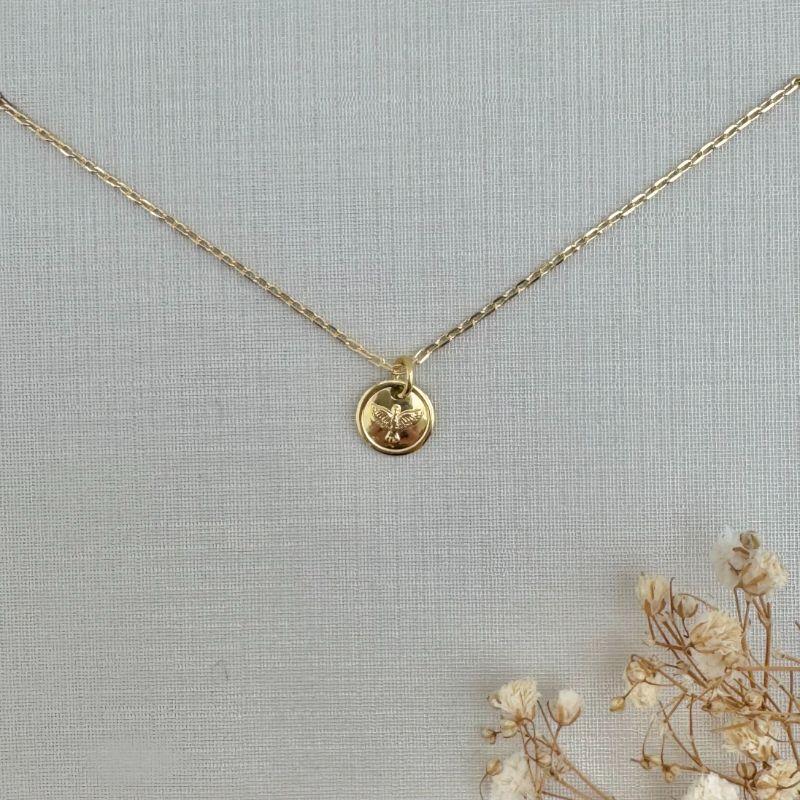 09.2320.0.O - (45) Colar de elos americanos com pingente espirito santo em moeda mini