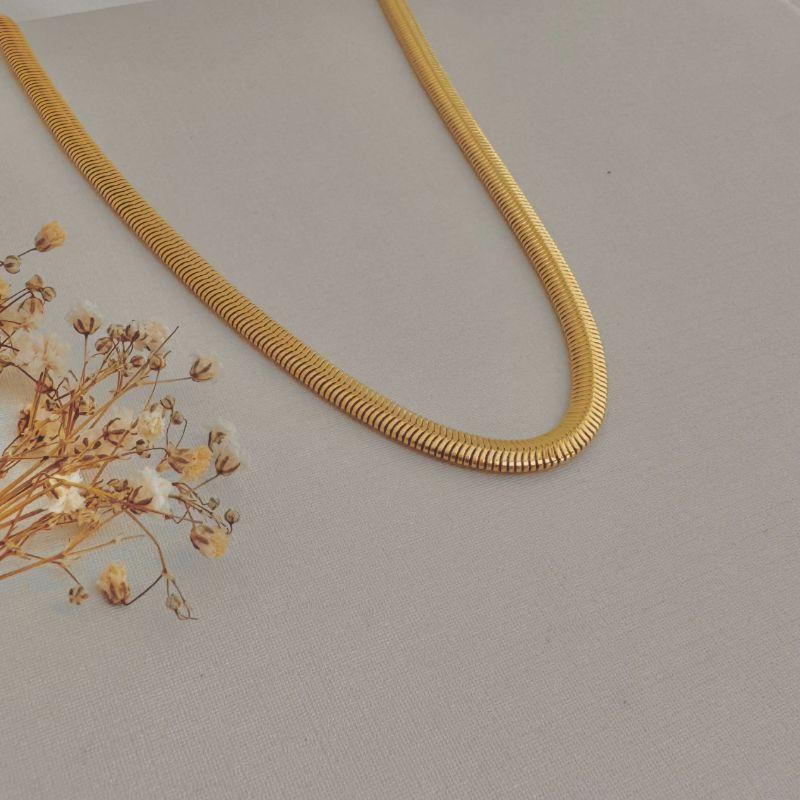 10.0346.0.O - (35)(V1) Colar salamandra de 0,3cm liso classica