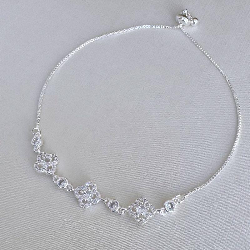 12.2188.1.S - Pulseira de três flores de alhambra em fecho gravata