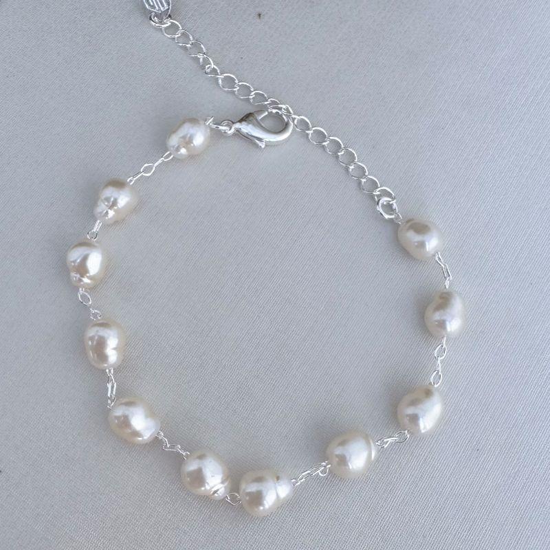 12.2197.15.S - Pulseira de pérolas irregulares separadas.