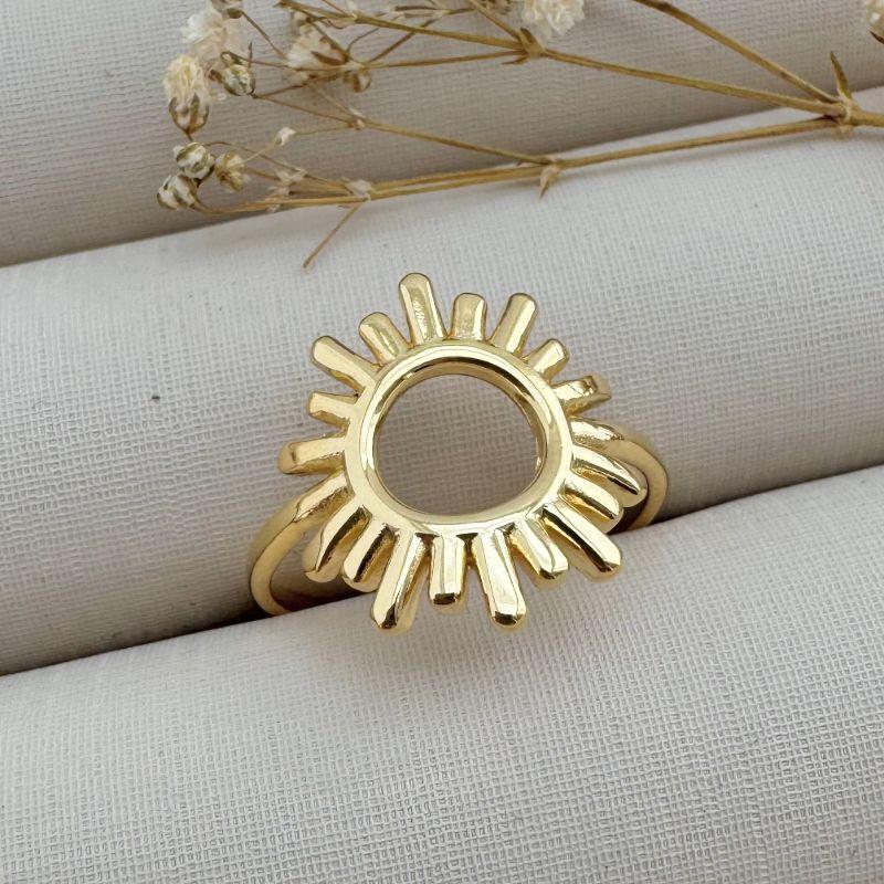 03.2264.0.O - (19) Anel de aro fino simples com desenho abstrato de sol