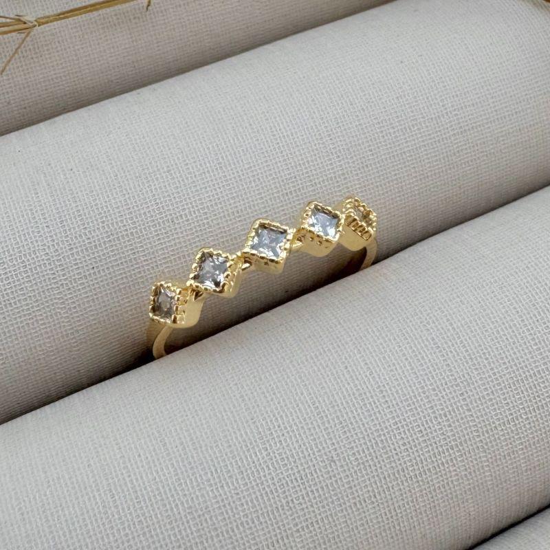 03.2271.1.O - (14) Anel estilo aparador de pedras em losangos com spikes