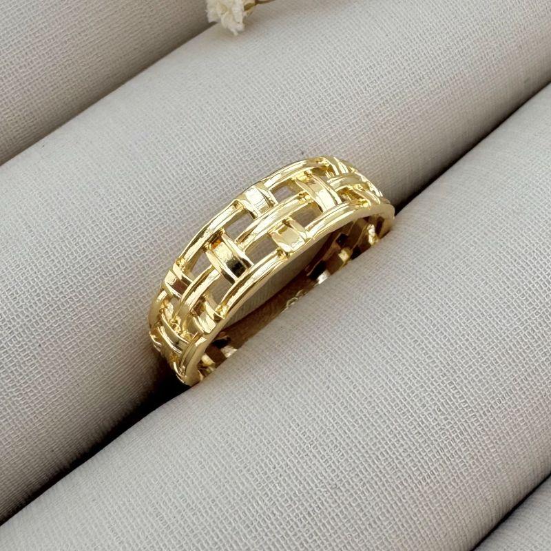 03.2276.0.O - (14) Anel largo em desenho trama de tecido liso