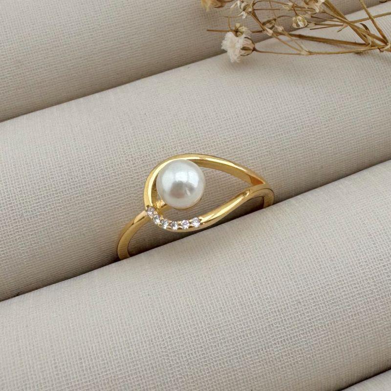 03.2287.15.O - (14) Anel de aro extra fino com desenho de gota cravejada e pérola central