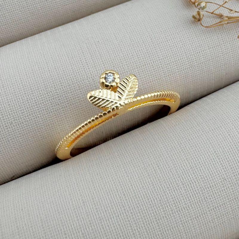 03.2334.1.O - (15) Anel de aro em efeito espiral com mini ramo e ponto de luz