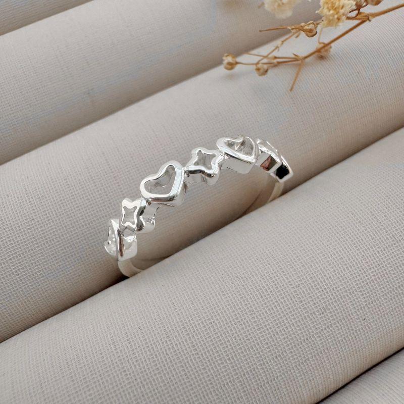 03.2348.0.S - (24) Anel de silhuetas de corações e estrelas lisas com aro liso