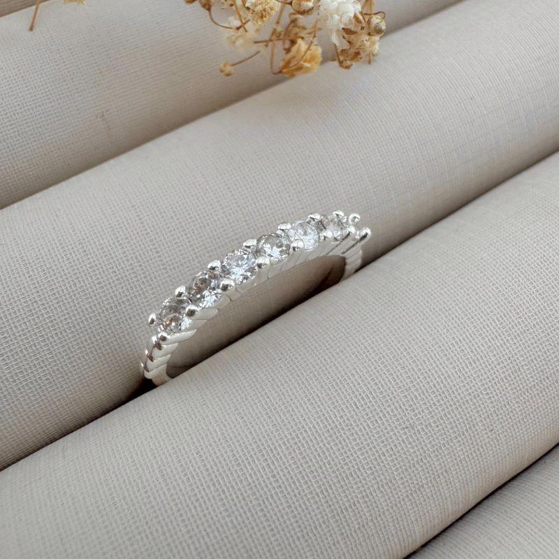 03.2353.1.S - (18) Anel estilo aparador com cravação alta riviera