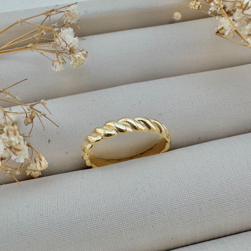 03.2368.0.O - (17) Anel de aro em efeito espiral liso largo