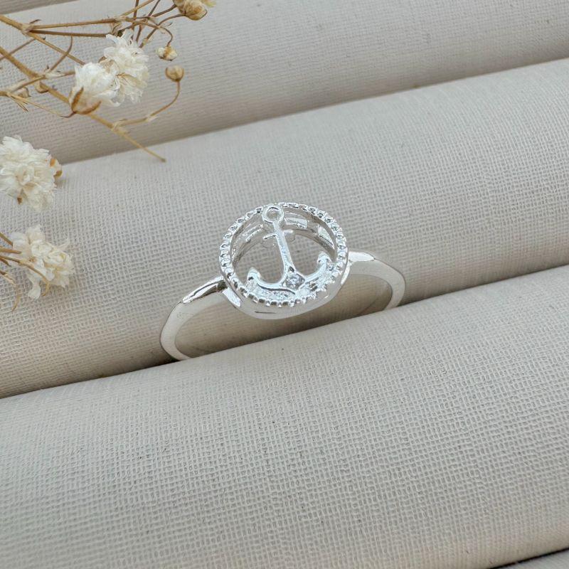 03.2375.0.S - (18) Anel se aro fino com ancora lisa em circulo central