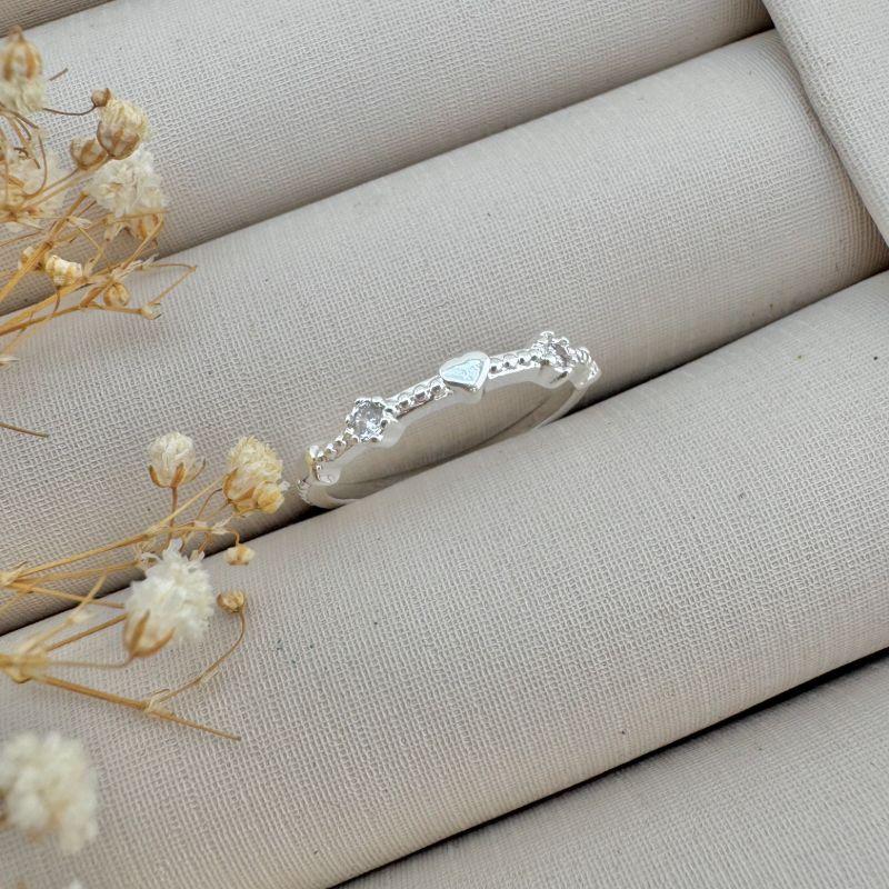 03.2384.1.S - (15) Anel com aro em spikes e mini corações e pontos de luz