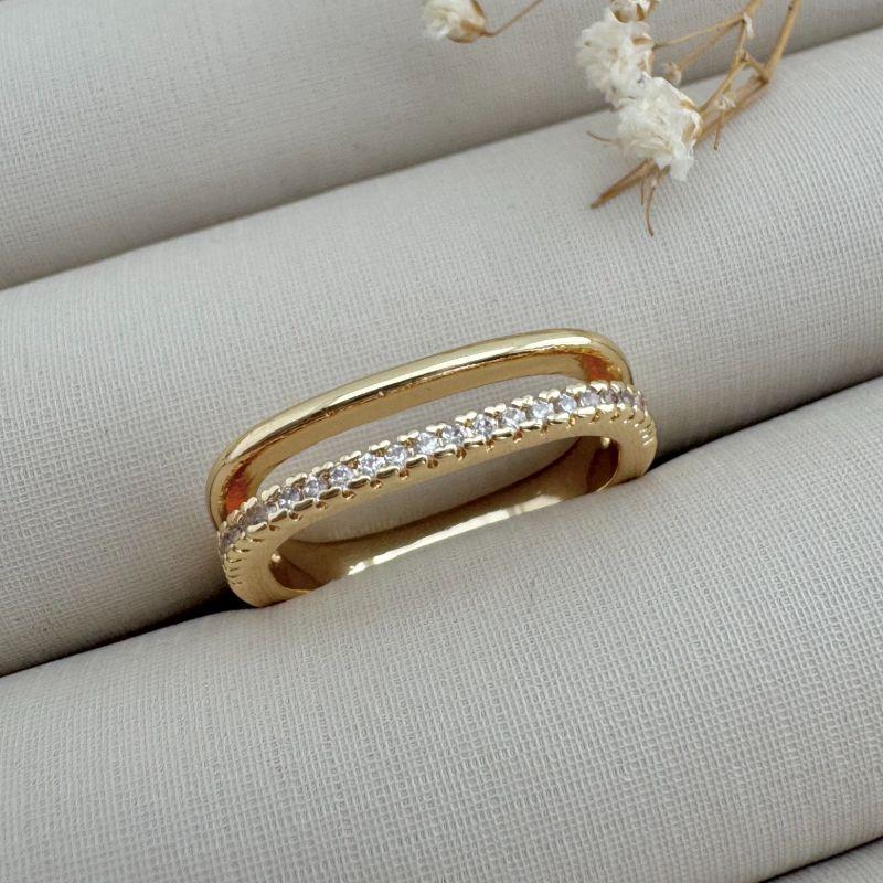 03.2401.1.O - (17) Anel aro duplo quadrado com um liso e outro cravejado