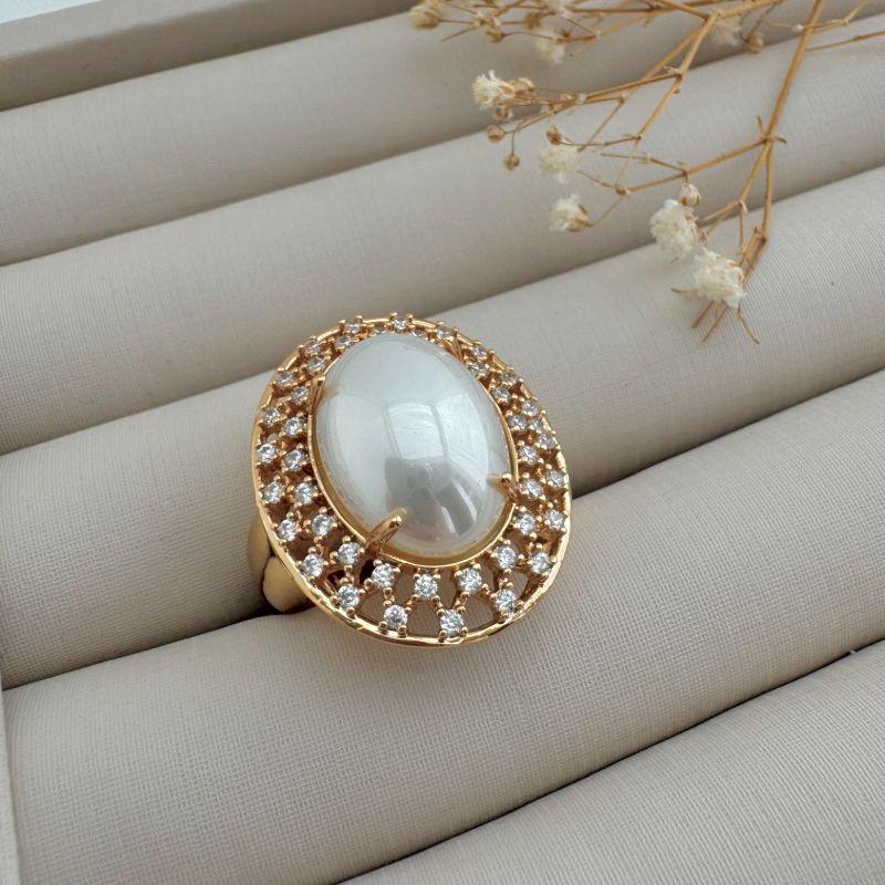 03.2415.15.O - (18) Anel de perola oval com duas linhas em volta de cravação estilo xadrez