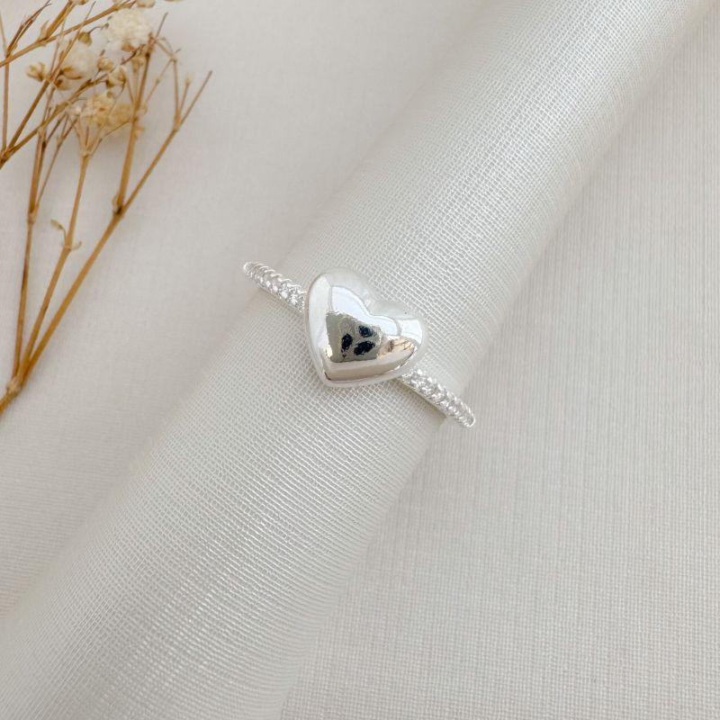 03.2484.1.S - (22) Anel de coração liso com borda arredondada em aro cravejado