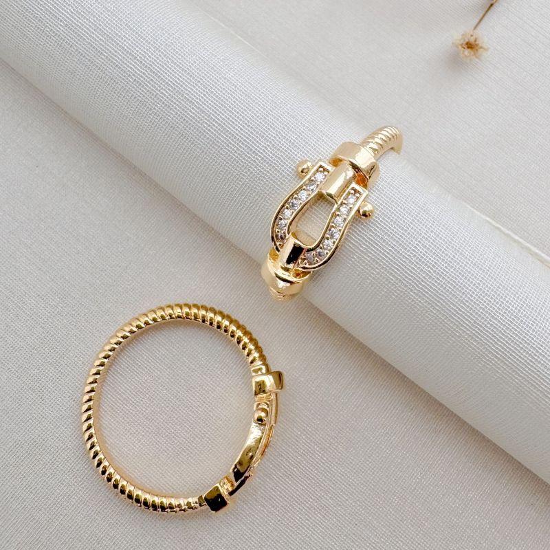 03.2425.1.O - (20) Anel de aro em espiral fina com efeito fecho de cinto.