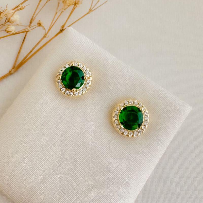 07.2727.5.O - Brinco de formato circular de 9mm com uma linha de cravação em aura