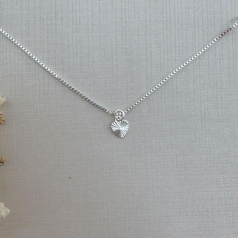 09.2312.1.S - (35) Colar infantil coração em chapa com espessuras