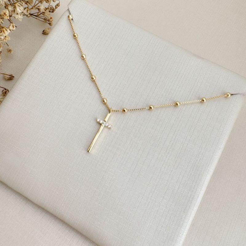 09.2348.1.O - (32) Colar em veneziana com bolinhas lisas e pingente cruz