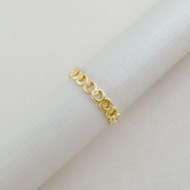 03.2501.0.O - (14) Anel de aro em silhuetas de corações lisos