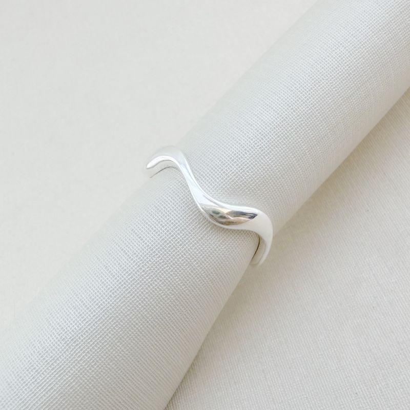 03.2512.0.S - (14) Anel de aro zig zag em efeito orgânico liso