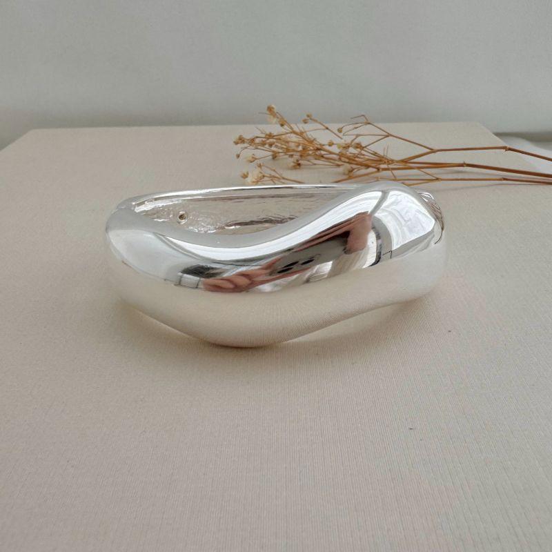 04.0205.0.S - Bracelete de chapa larga lisa em orgânico simples