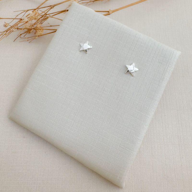 07.2760.0.S - (Tam.P) Brinco formato estrela abaloada em chapa lisa simples