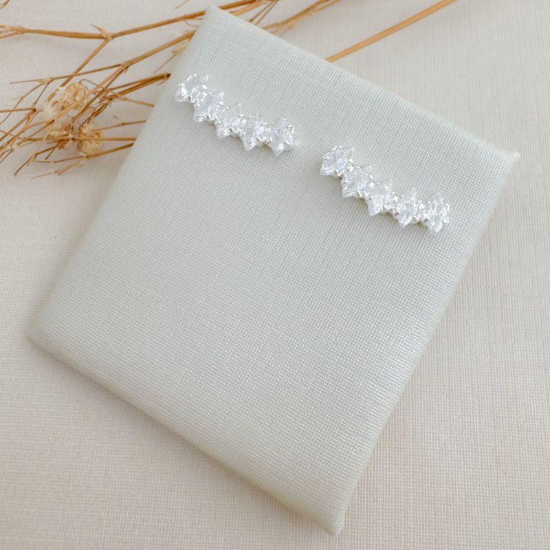 07.2762.1.S - Brinco mini ear-jacket em pedra navete de quatro garras