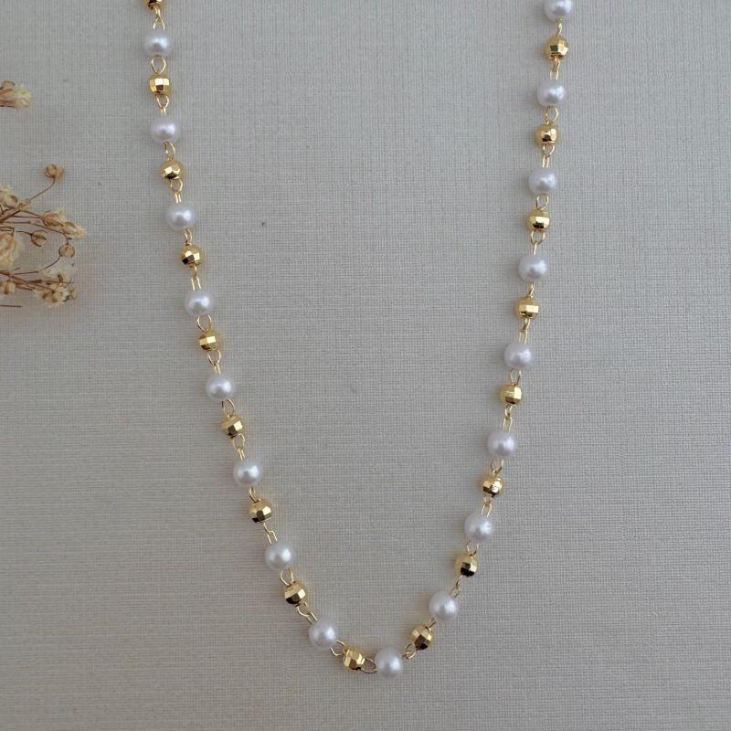 09.2245.15.O - (33+ext) Colar de bolinhas de pérola e bolinhas discos lisos