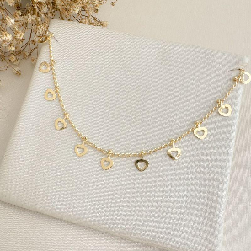 09.2372.0.O - (30) Colar choker de elos com pingentes de coração vazados