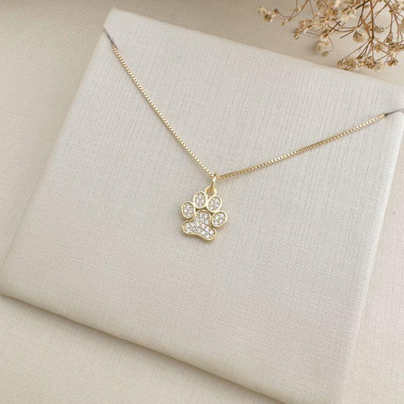 09.2387.1.O - (45) Colar de veneziana com pingente de patinha cravejada