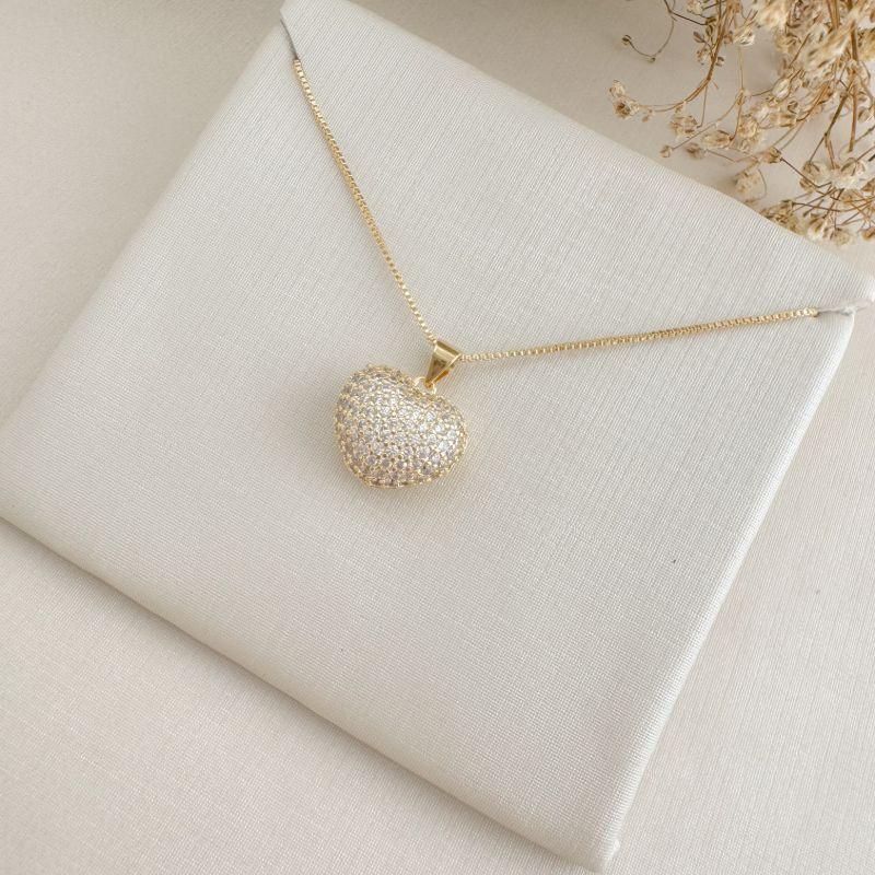 09.2393.1.O - (45) Colar de veneziana com pingente de coração oco com frente cravejado