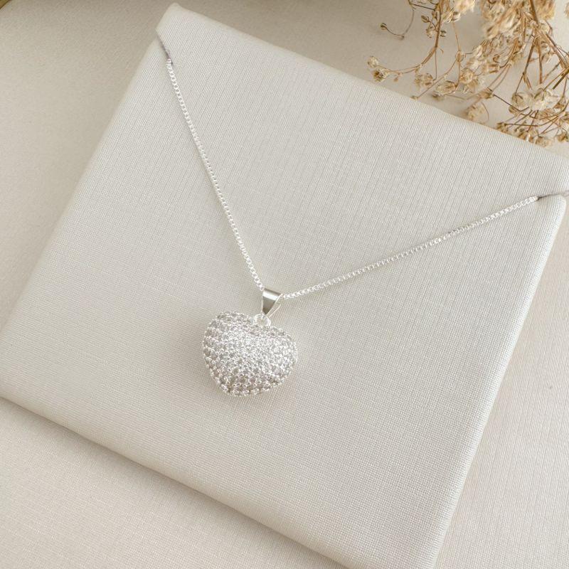 09.2393.1.S - (45) Colar de veneziana com pingente de coração oco com frente cravejado