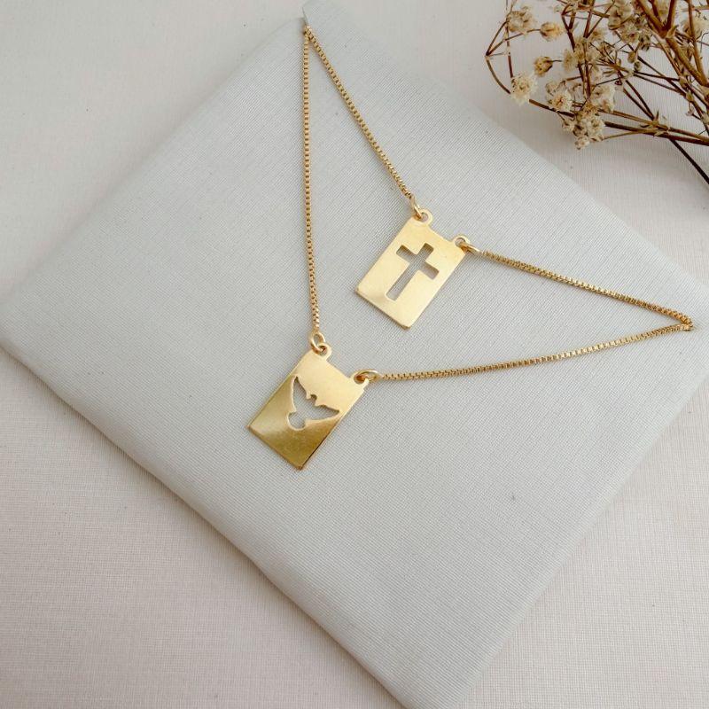 09.2409.0.O - (64) Escapulario de 15mm com espirito santos e cruz entalhadas em chapa lisa