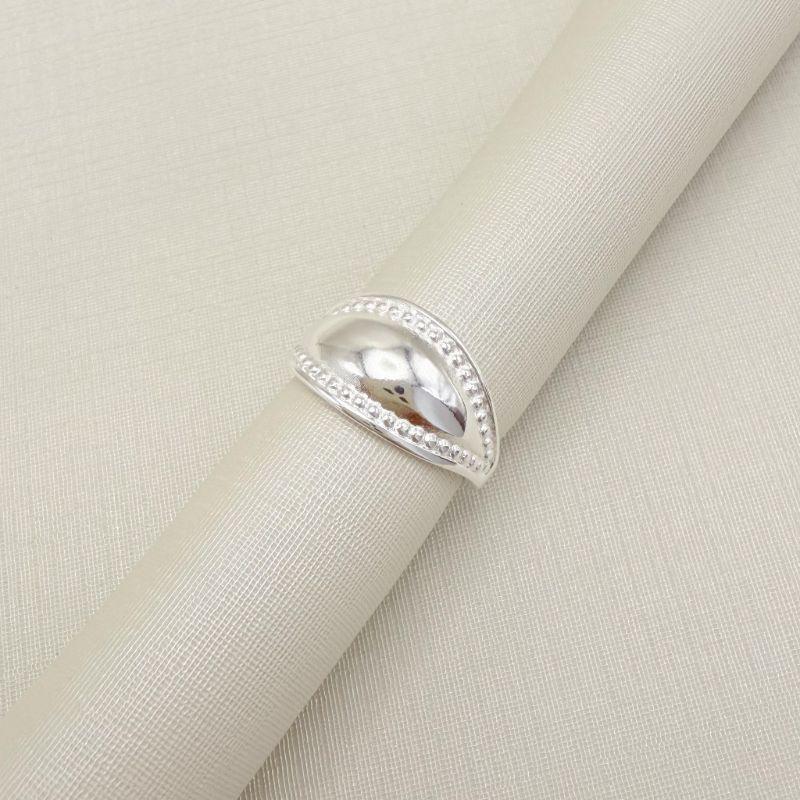 01.0219.0.S - (Reg) Anel mindinho em formato navete liso com borda spikes