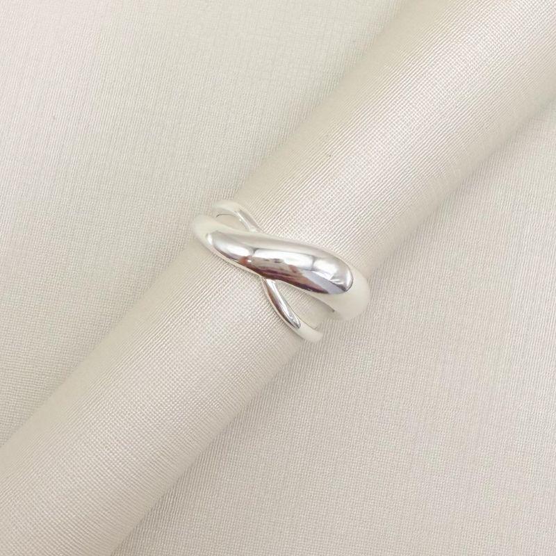 03.2525.0.S - (15) Anel de formato X orgânico com um lado fino e lado grosso liso