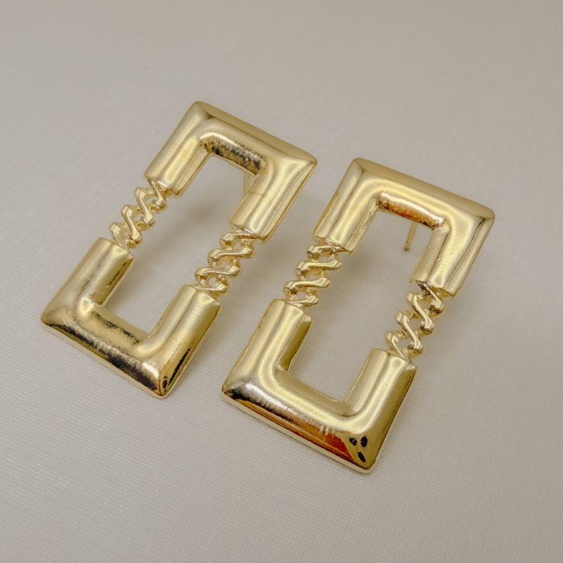 06.1313.0.O - Brinco retângulo liso com elo zig-zag / mola no centro.