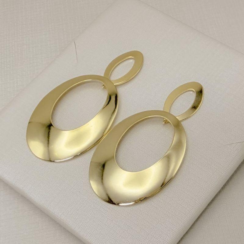 06.1319.0.O - Brindo grande base oval vazada e pingente oval grande vazada.