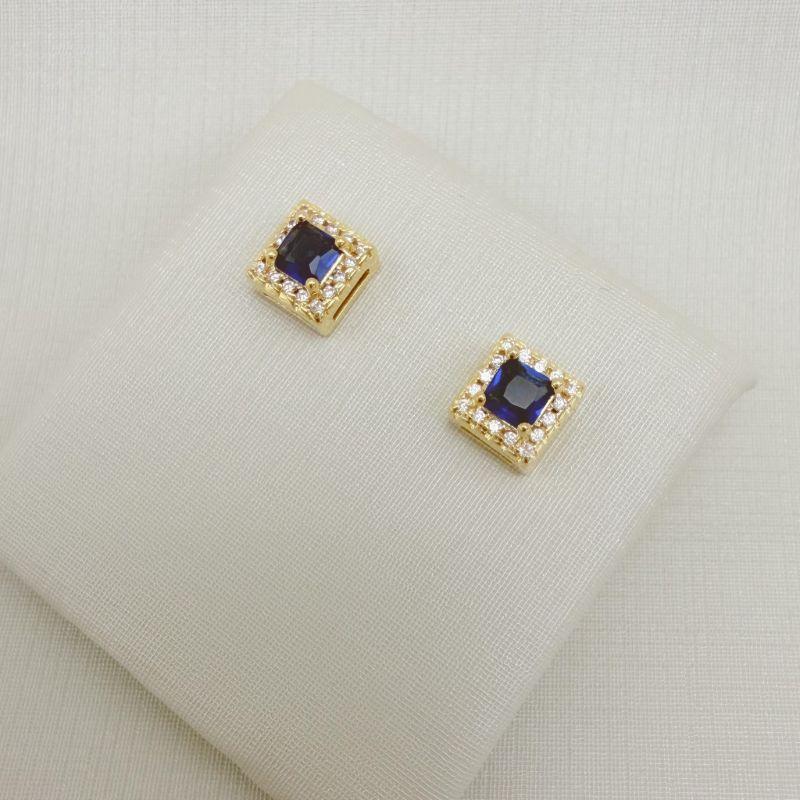 07.2789.4.O - Brinco quadrado no centro com borda cravejada