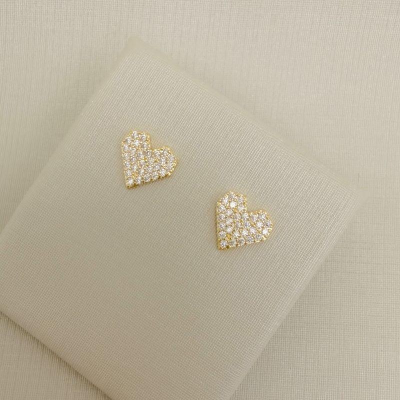 07.2790.1.O - Brinco e coração cravejado borda lapidada.