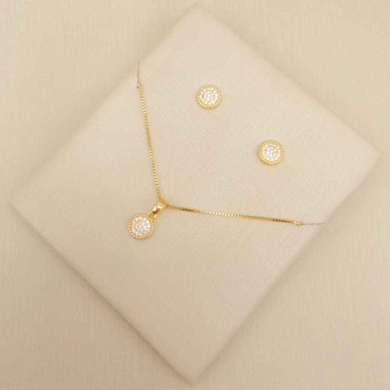 08.0614.1.O - Conjunto círculo 8mm cravejado com borda mini detalhes croissant.